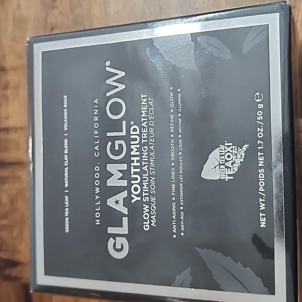 GLAMGLOW YouthmudGlow Stimulating Treatment Clay Mask